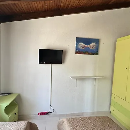 펜션 Domi's House Xiropotamon